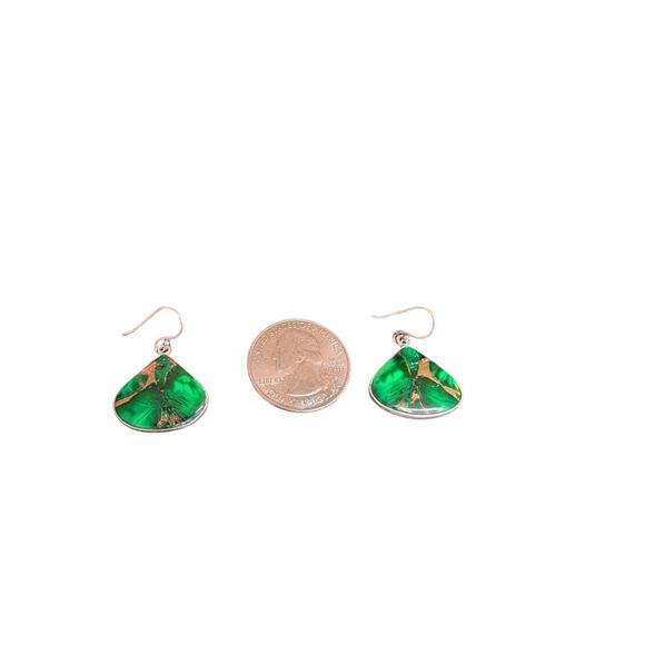 Green Dahlia Stone Fan-Shaped Dangle Earrings – 925 Sterling Silver - Picture 3 of 3